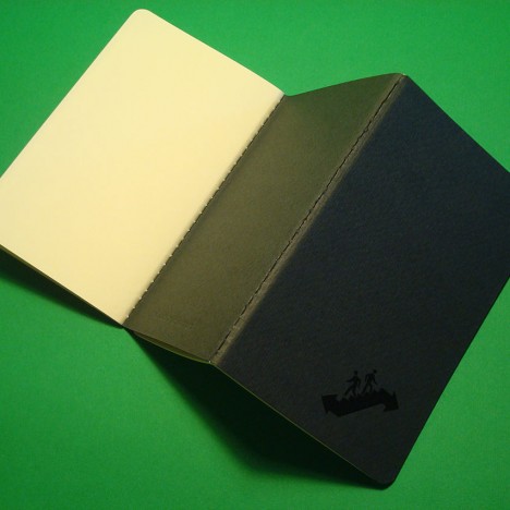 Esgotado – Dos-à-dos Preto